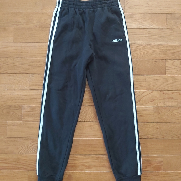 Adidas boys matching set - Picture 3 of 3